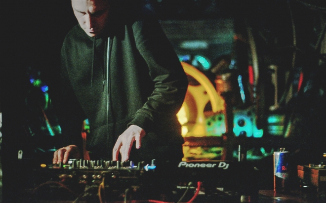 16 safensound, Cross club, Silhouette, VisionOf1994